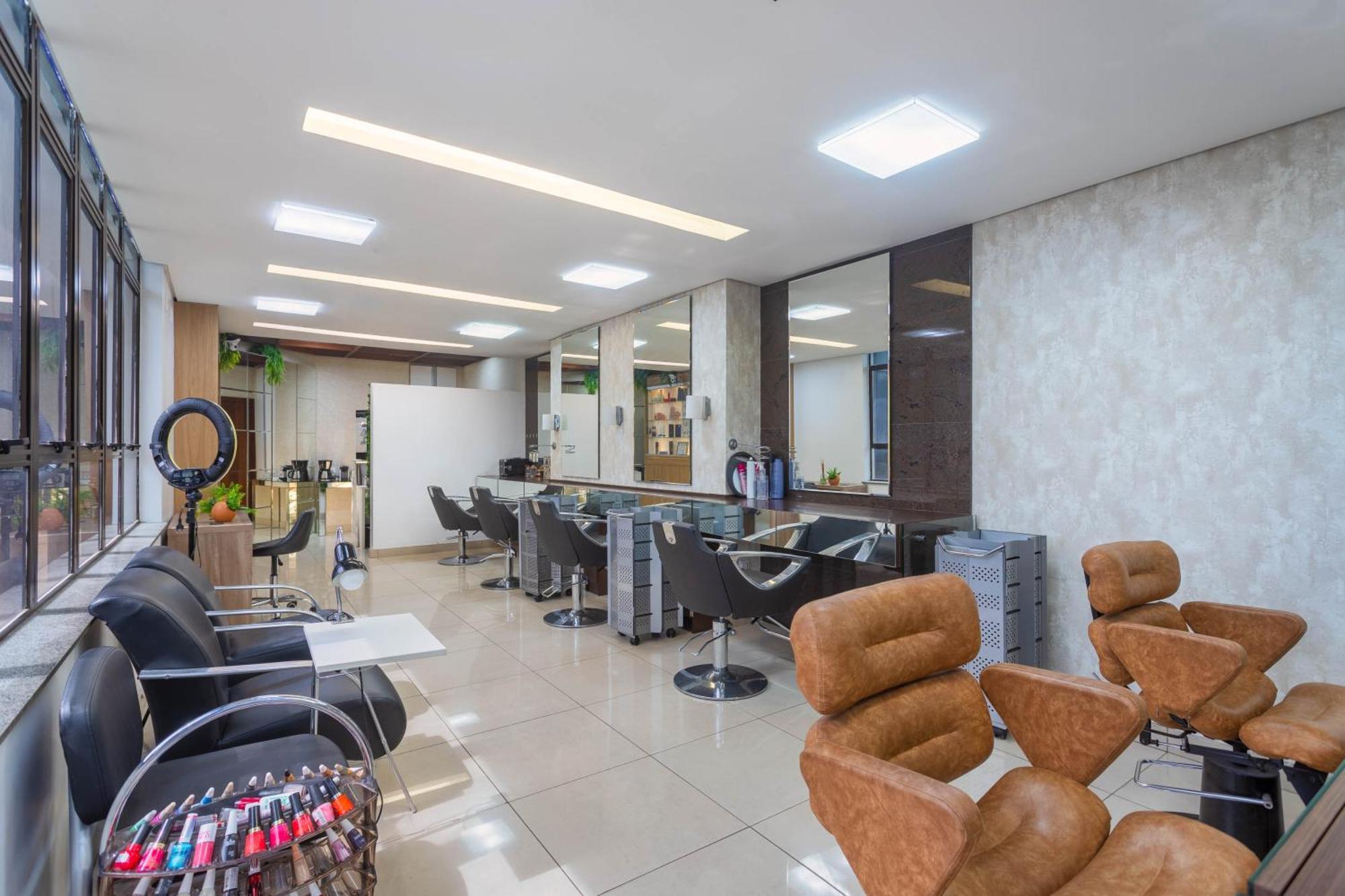 Ouro Minas Hotel Belo Horizonte, Dolce By Wyndham ภายนอก รูปภาพ A hair salon in São Paulo, Brazil