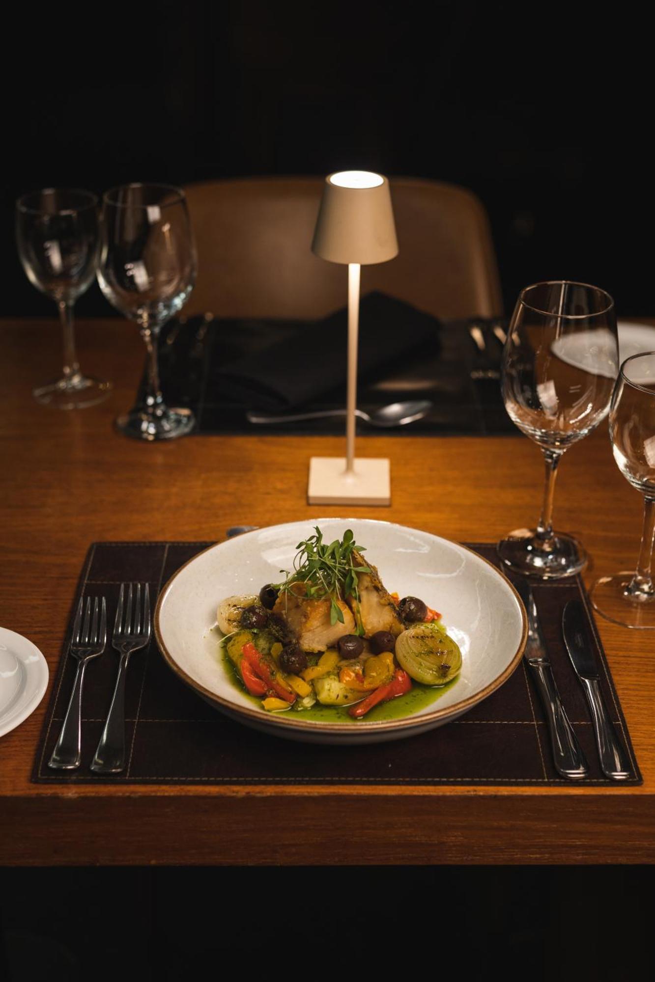 Ouro Minas Hotel Belo Horizonte, Dolce By Wyndham ภายนอก รูปภาพ A meal at the restaurant